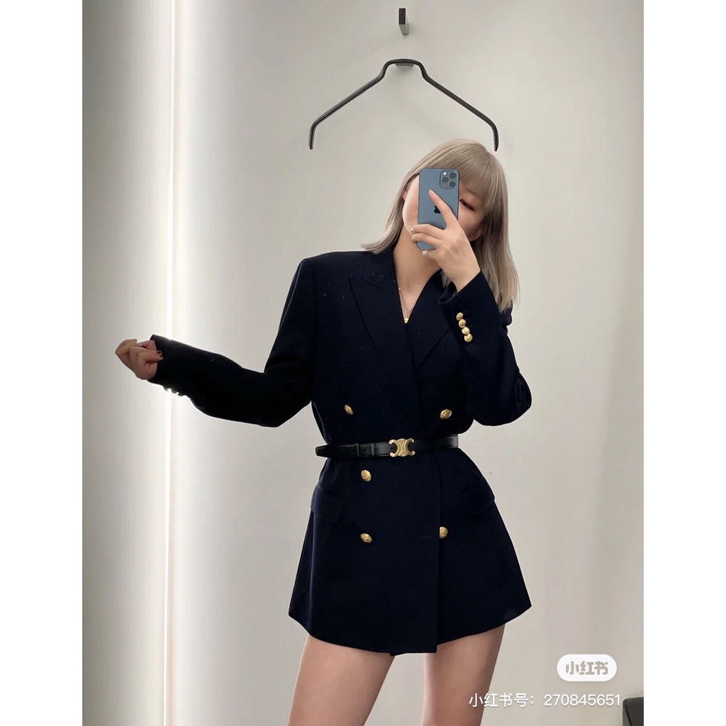 Áo vest dài kèm belt màu xanh navy Ce**n