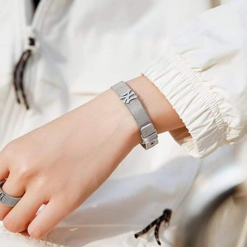 Vòng tay titan Unisex Nam Nữ kèm túi hộp