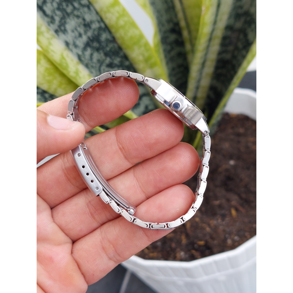 Đồng hồ nữ Casio chạy pin