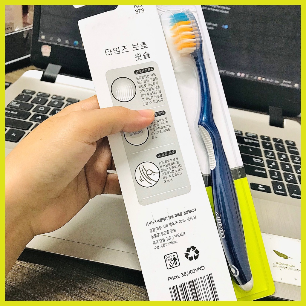 Bàn chải đánh răng Cleancare 373
