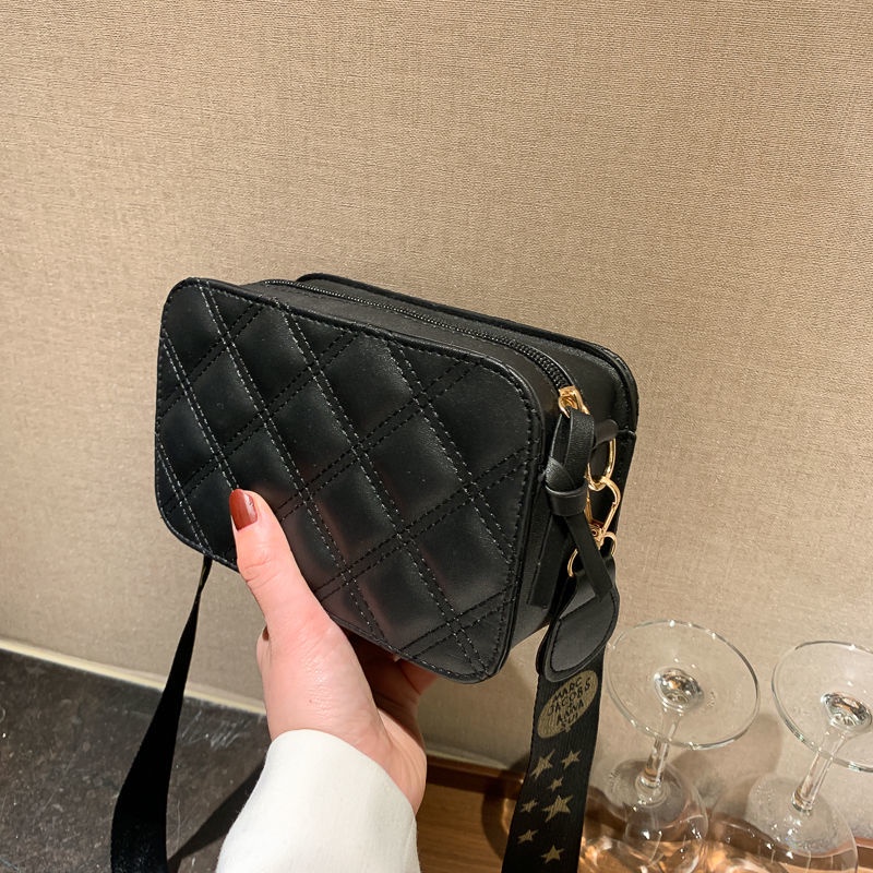 Túi Xách Thiết Kế Mới Cao Cấp Thời Trang 2022 Dành Cho Nữ