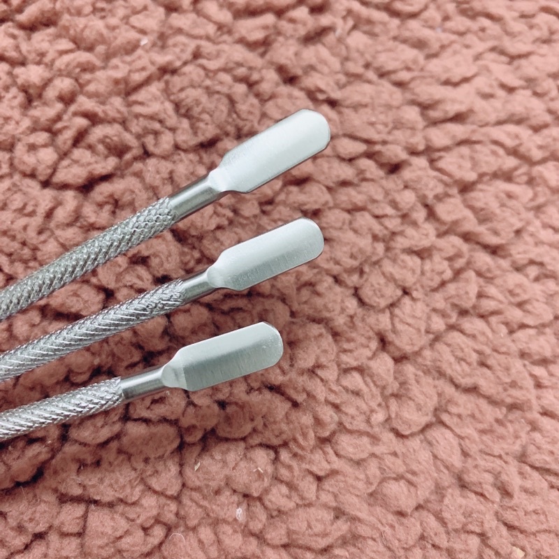 Sủi đẩy da inox, cây đẩy da túi đỏ, cây lấy khóe inox