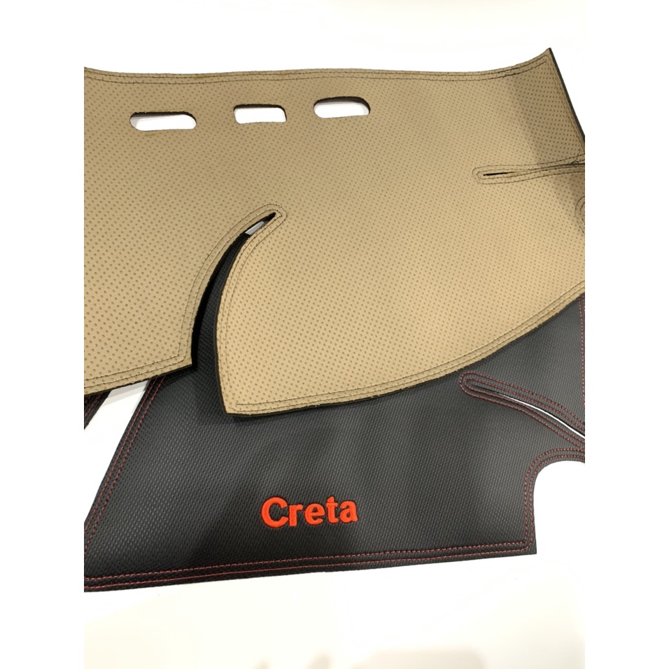 Thảm taplo da carbon xe Hyundai Creta 2022, 2023 chống nóng tốt, chống trơn trượt, vừa khít theo xe, vân cacbon cao cấp