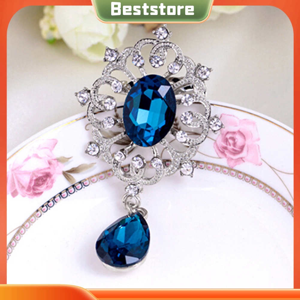 Ghim cài áo hình tròn đính đá sang trọng