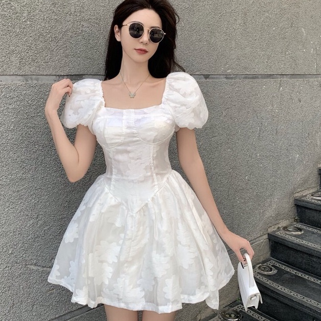 Đầm Dự Tiệc Cổ Vuông Chất Ren Hoa Tay Bồng Dáng Váy Ngắn Dễ Thương - NV293