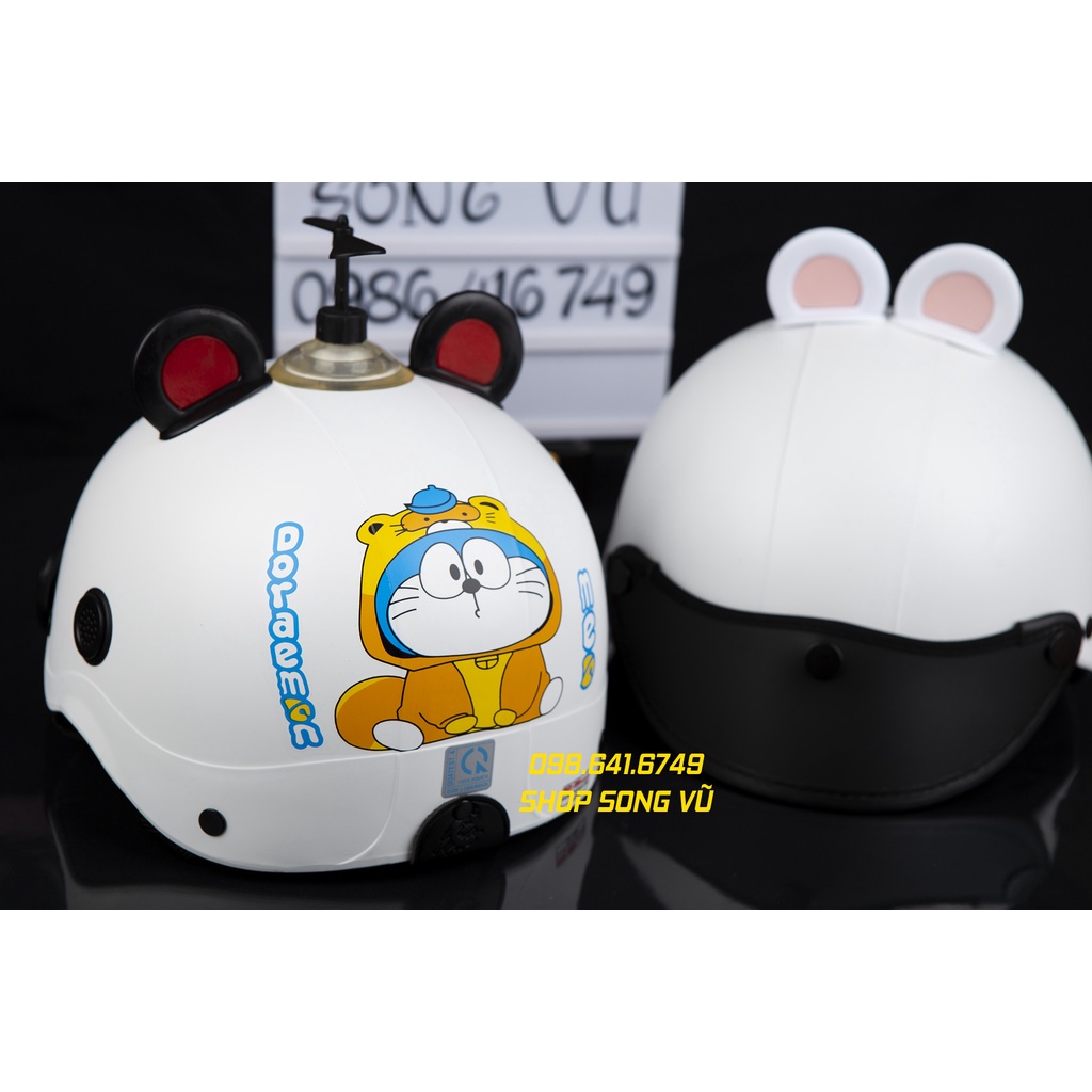 MŨ NÓN BẢO HIỂM NGƯỜI LỚN DORAEMON CHỮ - MÀU TRẮNG