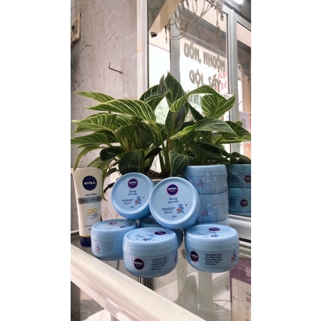 Kem Dưỡng Da Cho Bé NIVEA Baby Soft, hũ 200ML