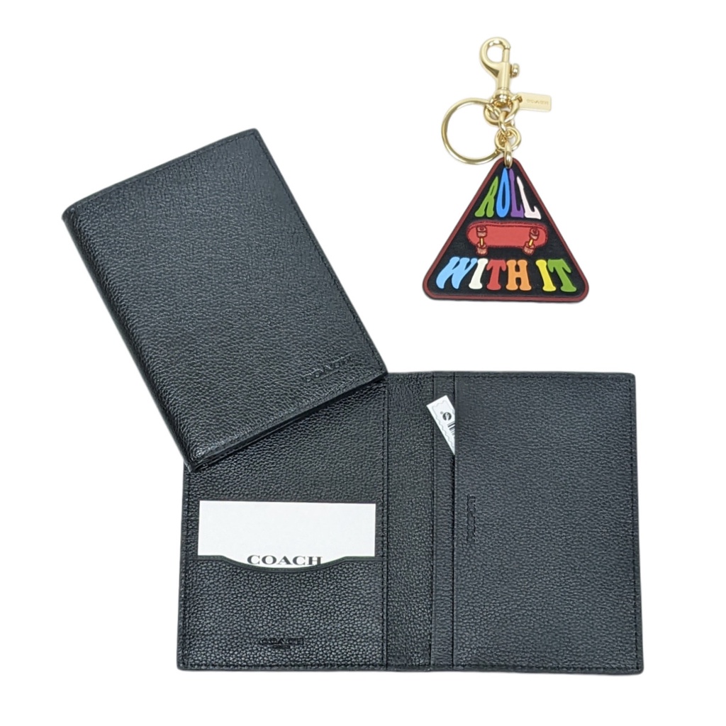 Ví Coach màu đen full đựng Passport