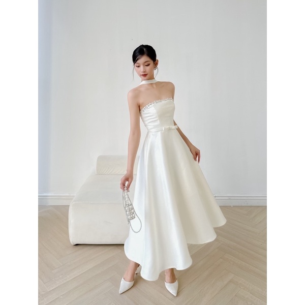 𝐂𝐥𝐚𝐫𝐚 𝐃𝐫𝐞𝐬𝐬 - váy thiết kế cúp ngực đính đá phiên bản màu trắng kem