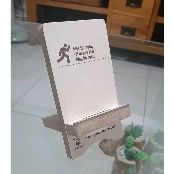 Đế giá đỡ điện thoại bằng gỗ Đức Thành