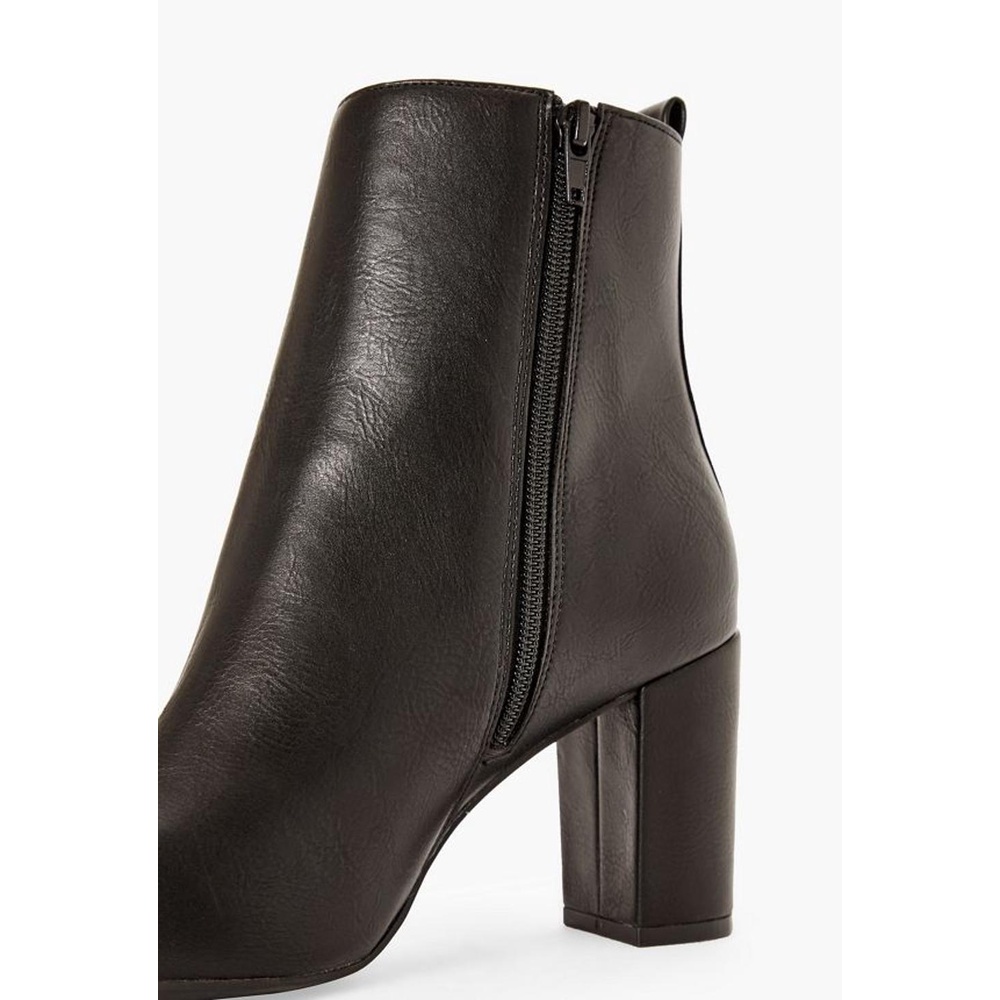 Boot xuất dư JustFab