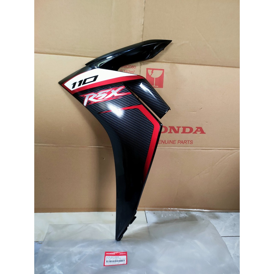 Cánh yếm bên trái - bửng yếm HONDA WAVE RSX110 năm 2012 màu Trắng. NHB35, R340C 64750K07940ZE