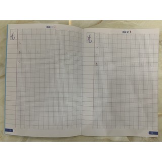 Bé tập viết chữ cái