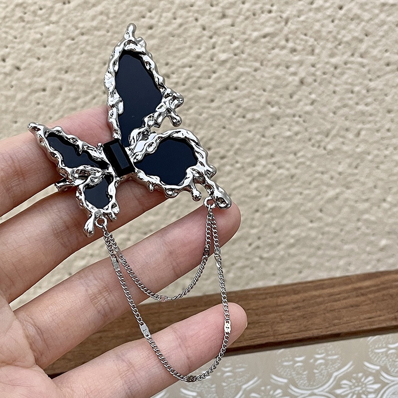 Trâm Cài Áo Hình Bướm Đen Phối Tua Rua Thời Trang Cá Tính