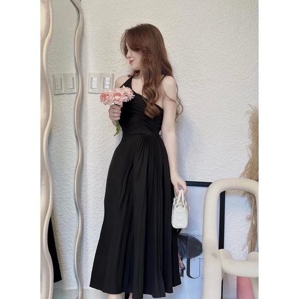 Đầm Maxi Lệch Vai Dập Li CC