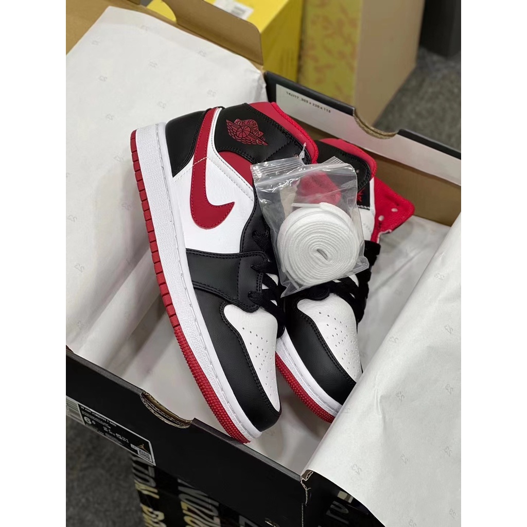 Giày Air Jordan 1 Retro Mid  "Metallic Red"