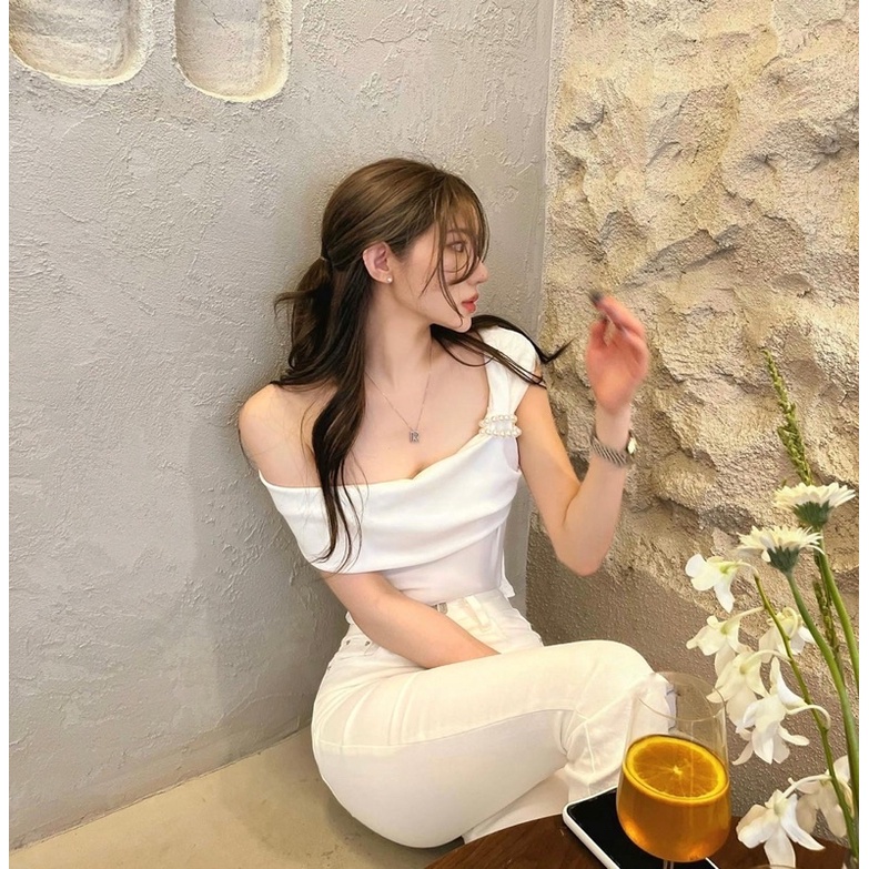 Áo Thun Lệch Vai Đính Ngọc ✨