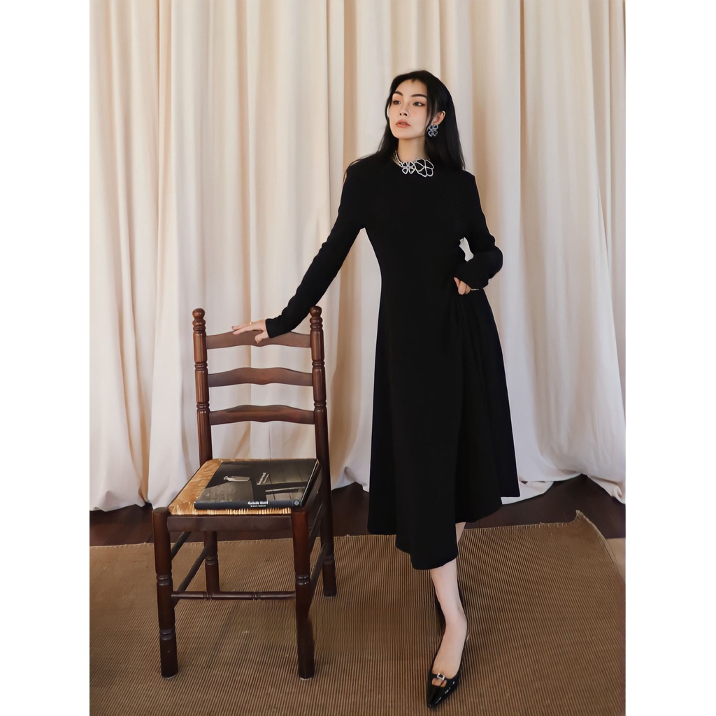 Váy Đôn Vai Dài Tay Ly Thân Xòe Đen Eclipse Clothing