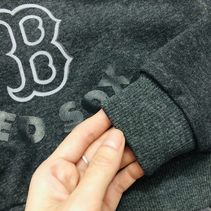Bộ nỉ da cá MLB Boston màu lông chuột cho bé trai size từ 12-35 cân