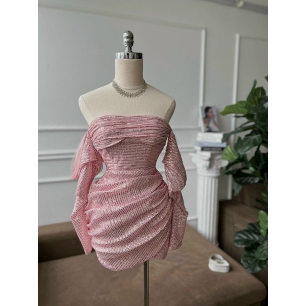 Đầm body kim sa trễ vai
