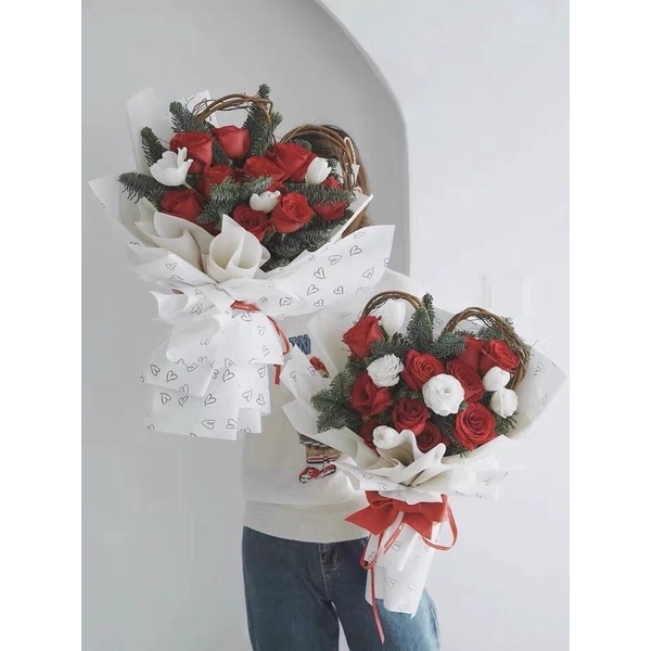Giấy Gói Hoa Hoạ Tiết Hình Tim