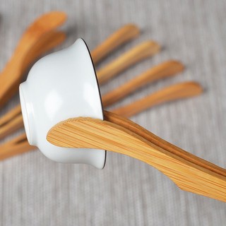 Kẹp/ Gắp chén trà bằng tre