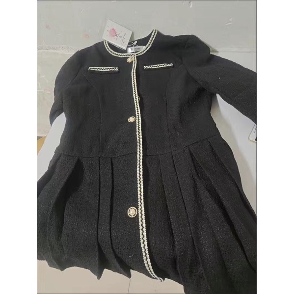 Váy dạ tweed đen xếp ly xoè dáng ngắn sang chảnh