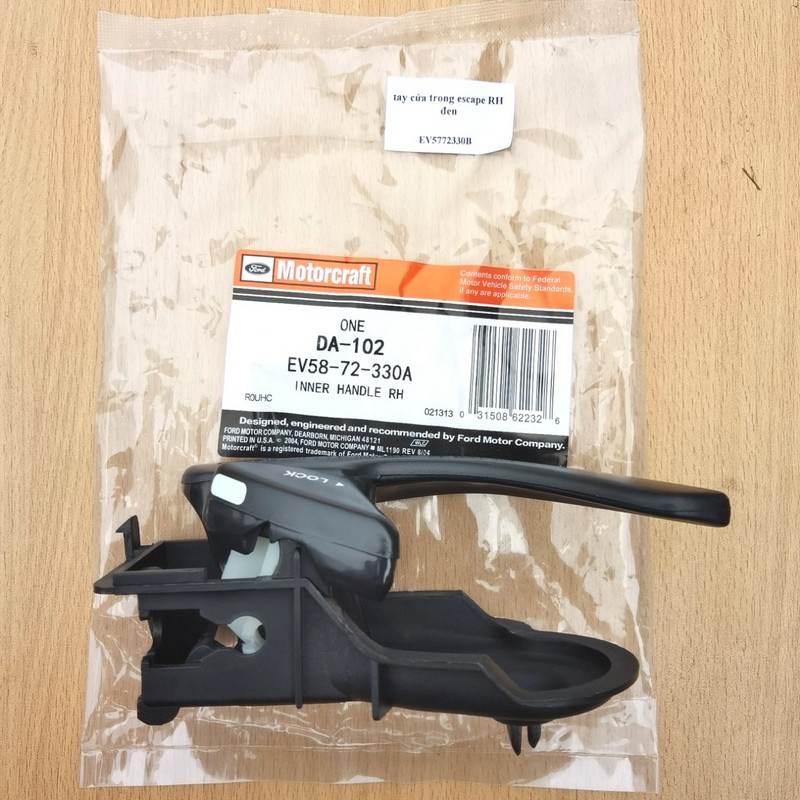 Tay cửa trong ford escape