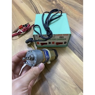 Động cơ giảm tốc 12V-24V siêu khỏe.