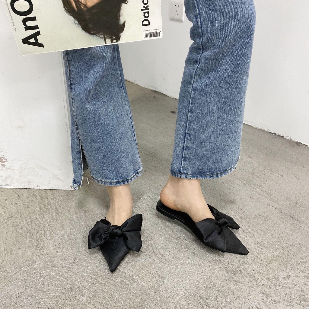 Sục thời trang mũi nhọn gắn nơ Đen to