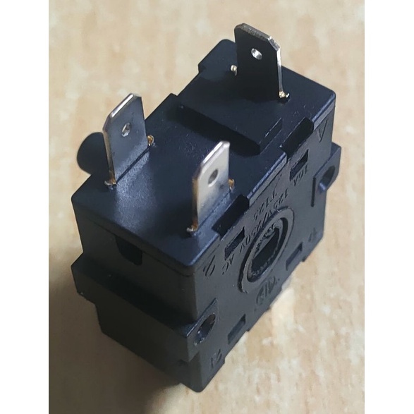 Công tắc xoay tròn 3 số, điều chỉnh tốc độ quạt điện, quạt điều hòa, máy làm mát bằng hơi nước.