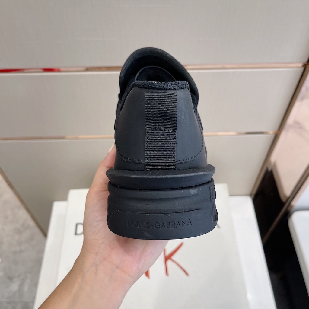 Giày thể thao da thật thời trang nam cao cấp với thiết kế sành điệu, thanh lịch và năng động