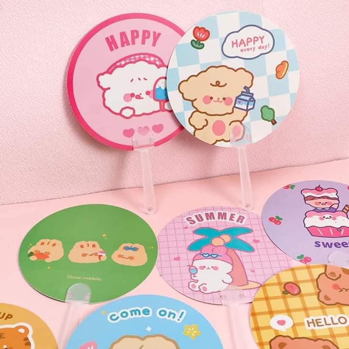 Quạt nhựa cầm tay hoạt hình