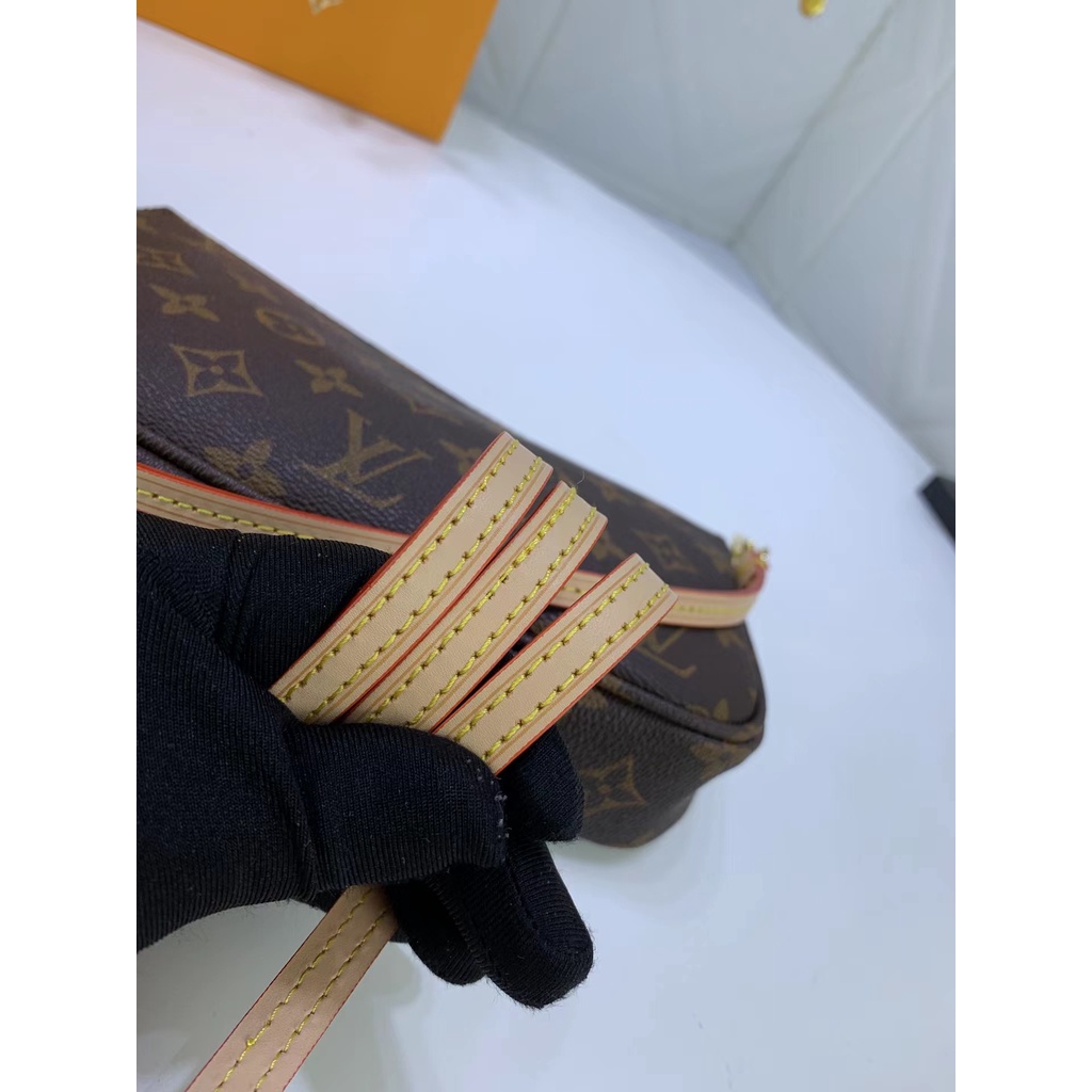 Louis Vuitton M40712 Old Flower Underarm Bag Woman's New Shoulder bag