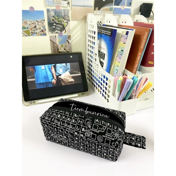 Hộp bút, bóp viết, túi bút, pouch hoạ tiết bảng tuần hoàn