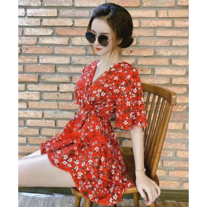 Jumpsuit hoa nhúng ngực dáng ngắn