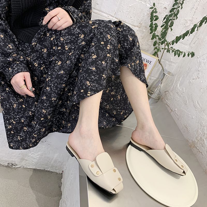 Dép Mũi Vuông Đế Bằng Đính Đinh Tán Phong Cách Retro Thời Trang Mùa Xuân Mới Cho Nữ