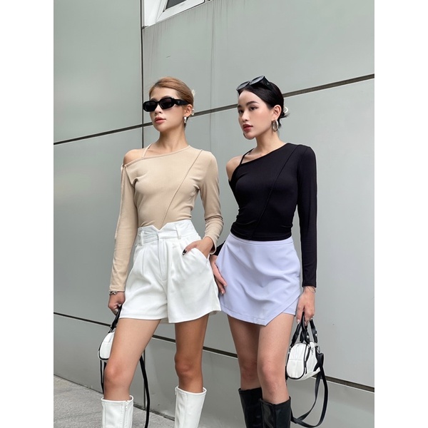 Daisy Top áo thun cổ tròn tay dài trễ vai ONhouse thiết kế cách điệu gài nút 1 bên tay