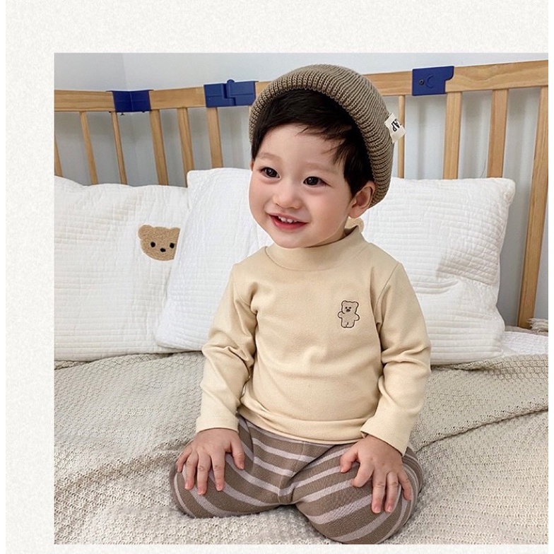 ÁO GIỮ NHIỆT CỔ 3 PHÂN THÊU GẤU CHẤT COTTON CHO BÉ TỪ 9-15kg.