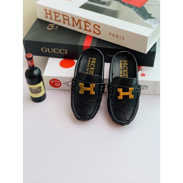 Sục chữ H trẻ em