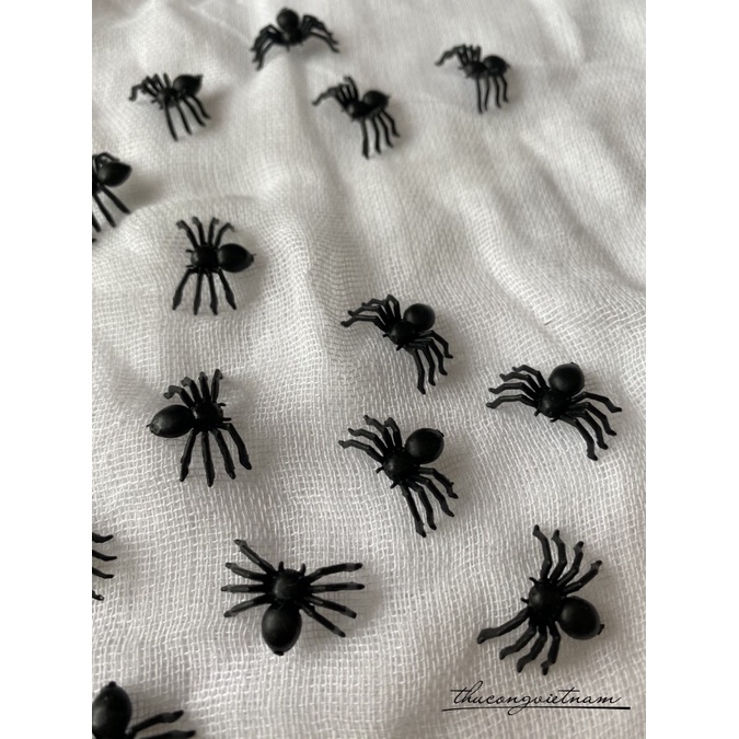 Nhện trang trí Halloween