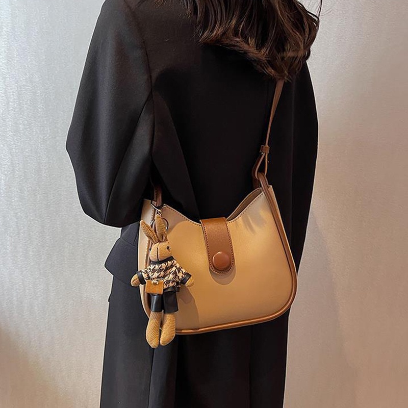 Túi đeo chéo vai IELGY trang trí gấu bông phong cách retro cao cấp cho nữ