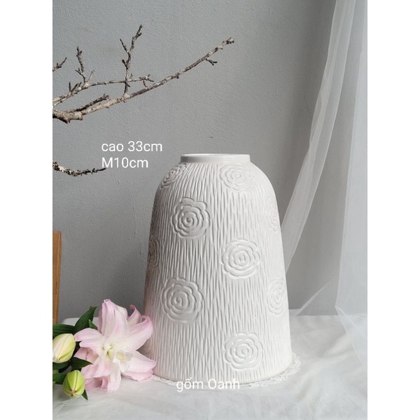 Bình hoa màu trắng khắc hoa hồng quanh bình gốm sứ Bát Tràng cao cấp loại 1