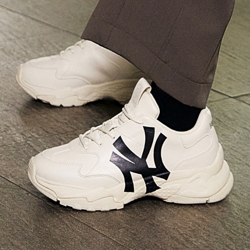 Giày MLB be chữ NY đen