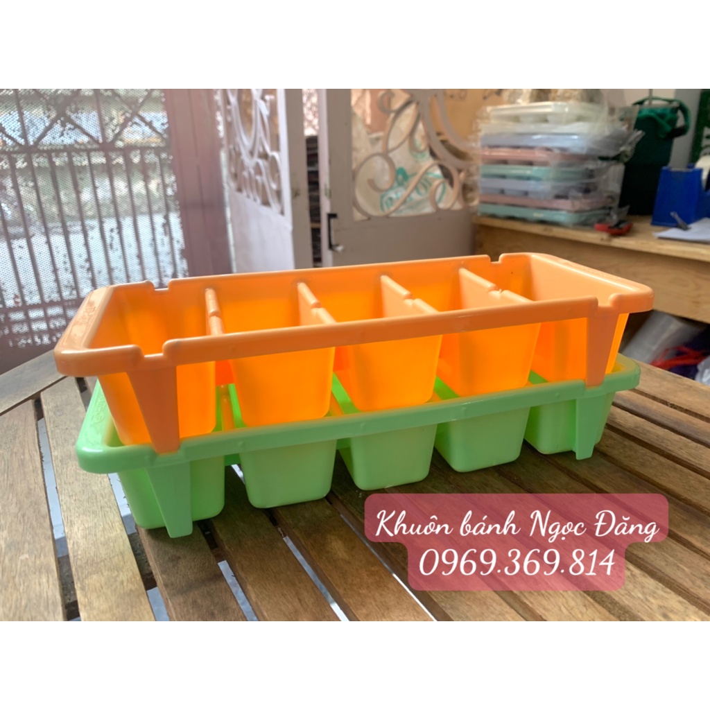 Khuôn làm đá các mẫu hoa lá đa dạng. An toàn thực phẩm cho rau câu, pudding, bánh bò. Kích thước ghi trên hình ảnh.