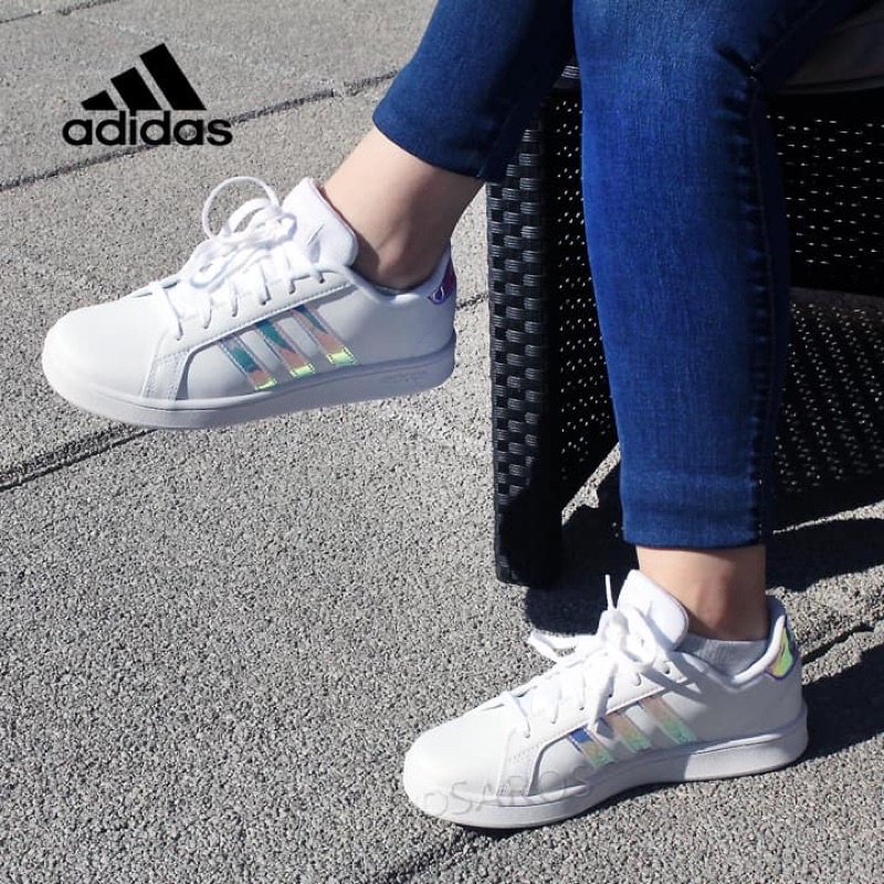 Giày thể thao adidas grandcourt cho nữ sọc màu hologram cầu vòng cực xinh - FW1274