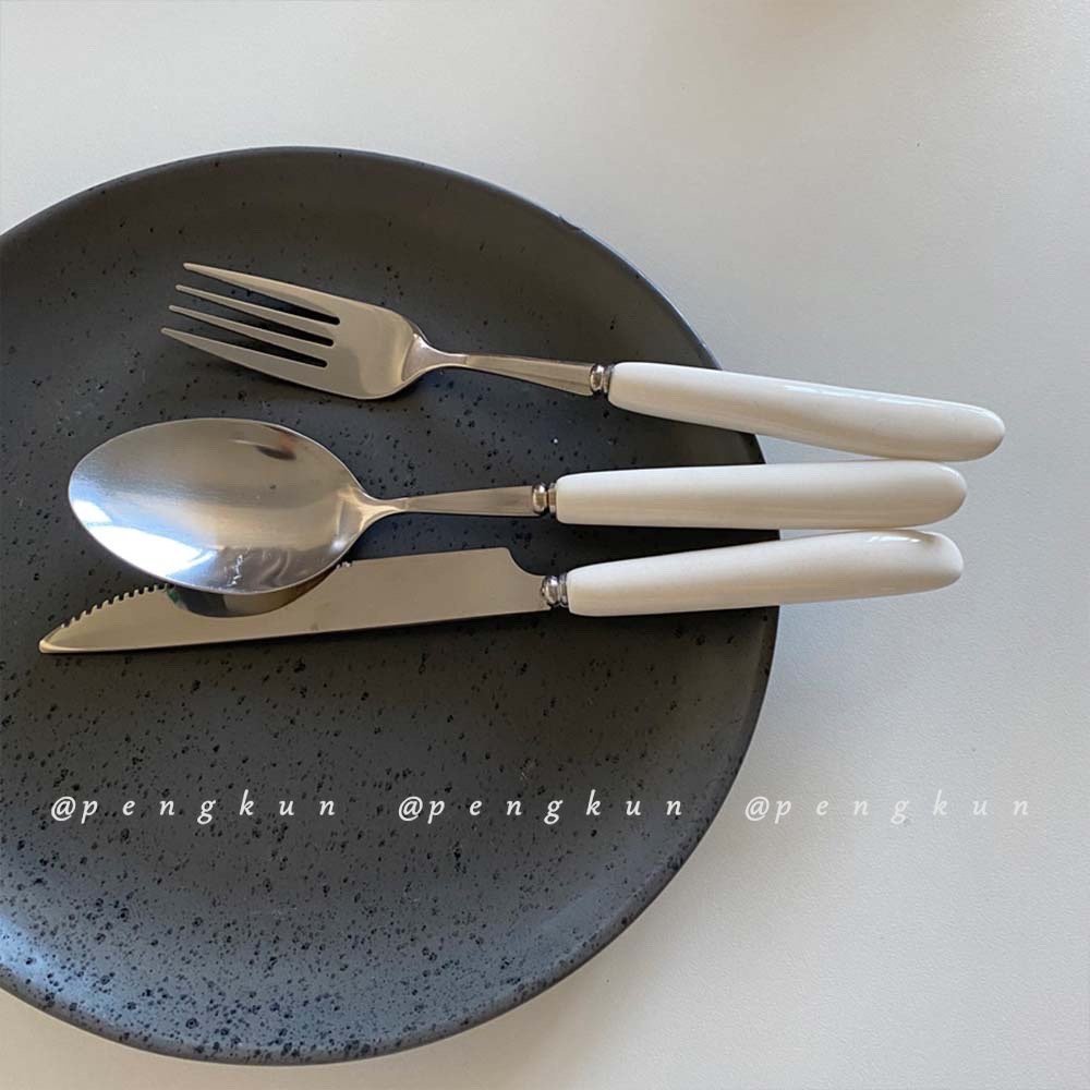 Bộ Muỗng Nĩa Ăn Tráng Miệng Bằng Sứ Màu Trắng Thiết Kế Đơn Giản Tiện Dụng