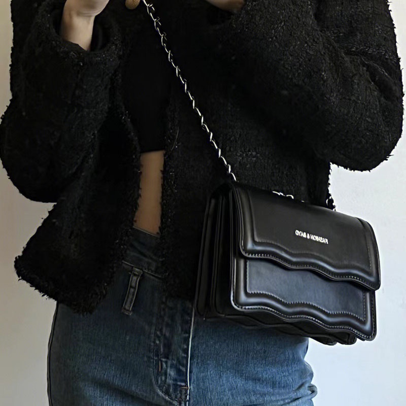 Túi Đeo Chéo Dây Xích Thiết Kế Đơn Giản Thời Trang Cao Cấp Cho Nữ