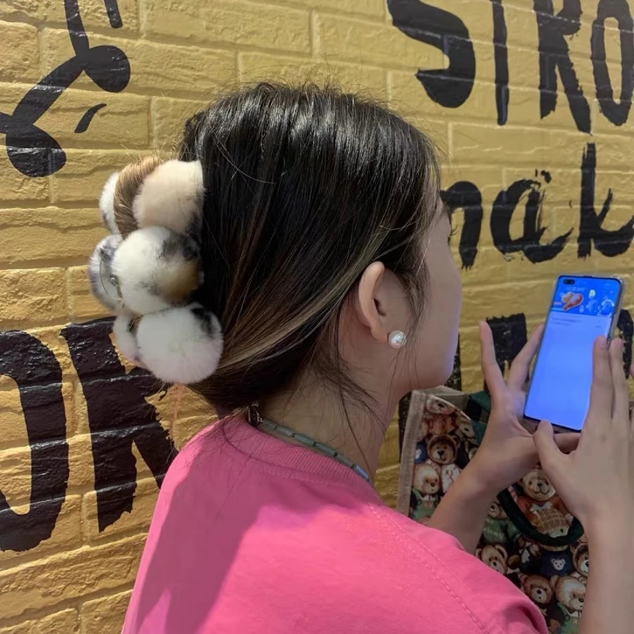 Kẹp Tóc Càng Cua Phủ Lông Mềm Mại Phong Cách Hàn Quốc Thời Trang Mùa Đông Cho Nữ