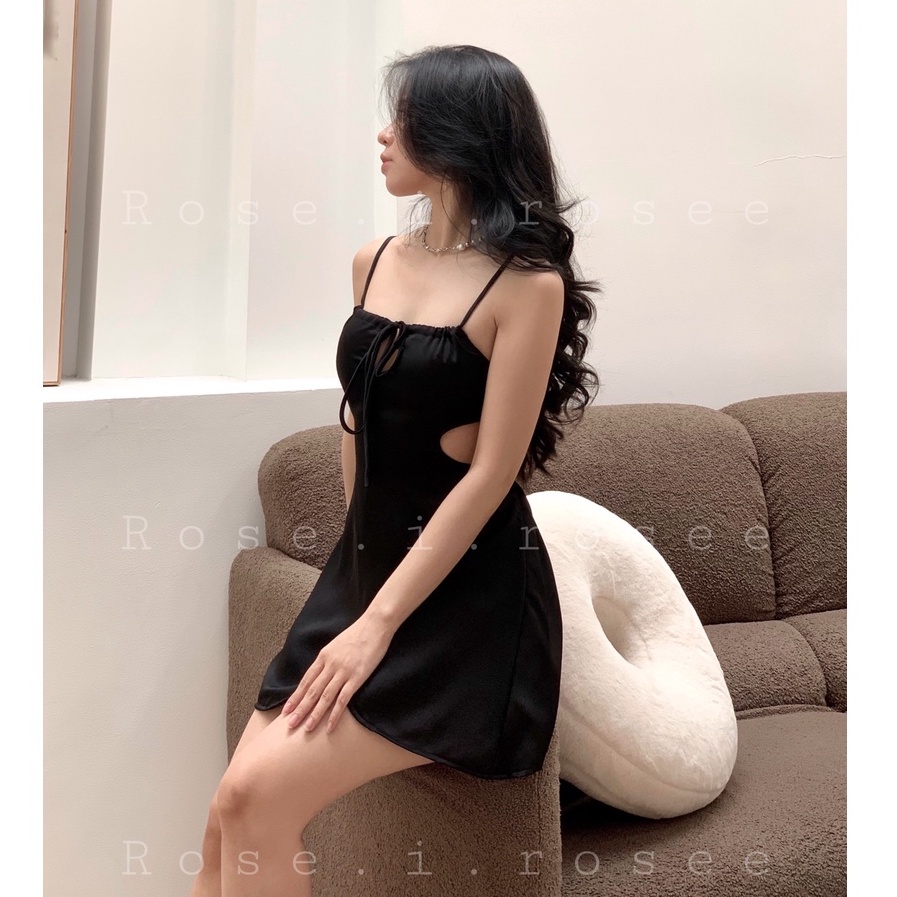 Đầm đen chun lưng xinh xắn